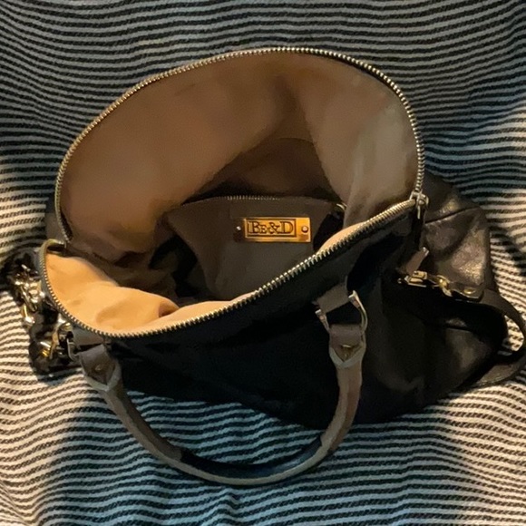 BE & D - Wasson Black Convertible Bag - Picture 3 of 5